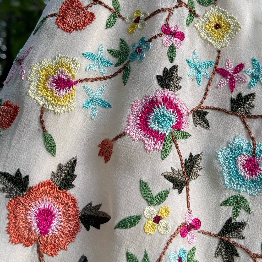 Emma Black 100% Silk Embroidered Lace Mini Skirt Floral Embroidered Skirt - Picture 13 of 16